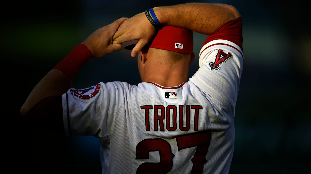 Freeway Series Game 3 notebook: Happy birthday Mike Trout